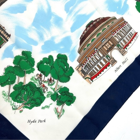 Vintage London England Landmark Scarf Made In Italy Tower Trafalger Buckingham - Picture 3 of 16